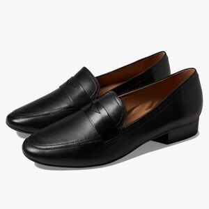 Bernardo Jaislyn Black Leather Loafer